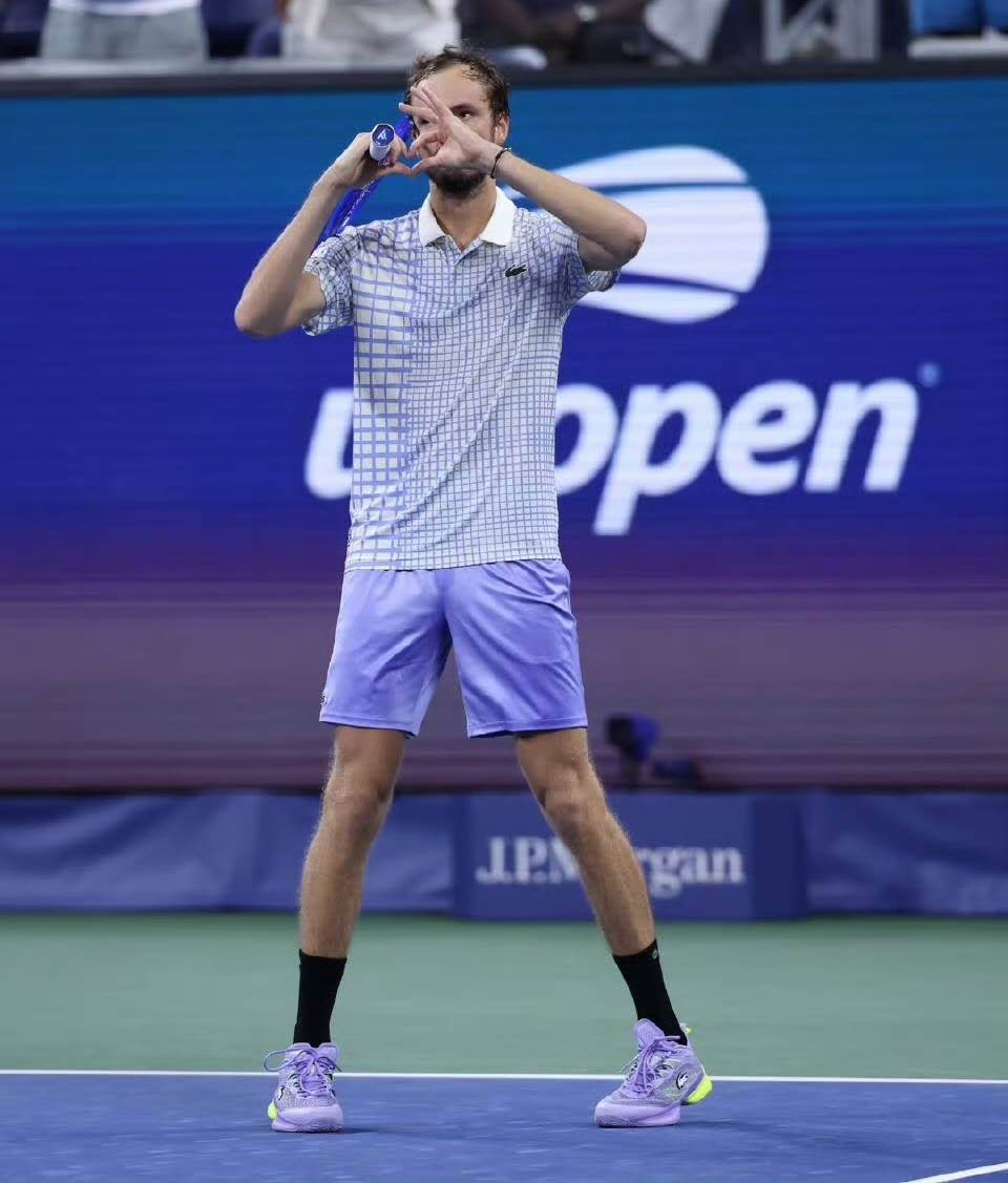 日本网球队翻盘西班牙网球队,克耶高斯高光表现的简单介绍 日本网球队翻盘西班牙网球队,克耶高斯高光表现的简单介绍