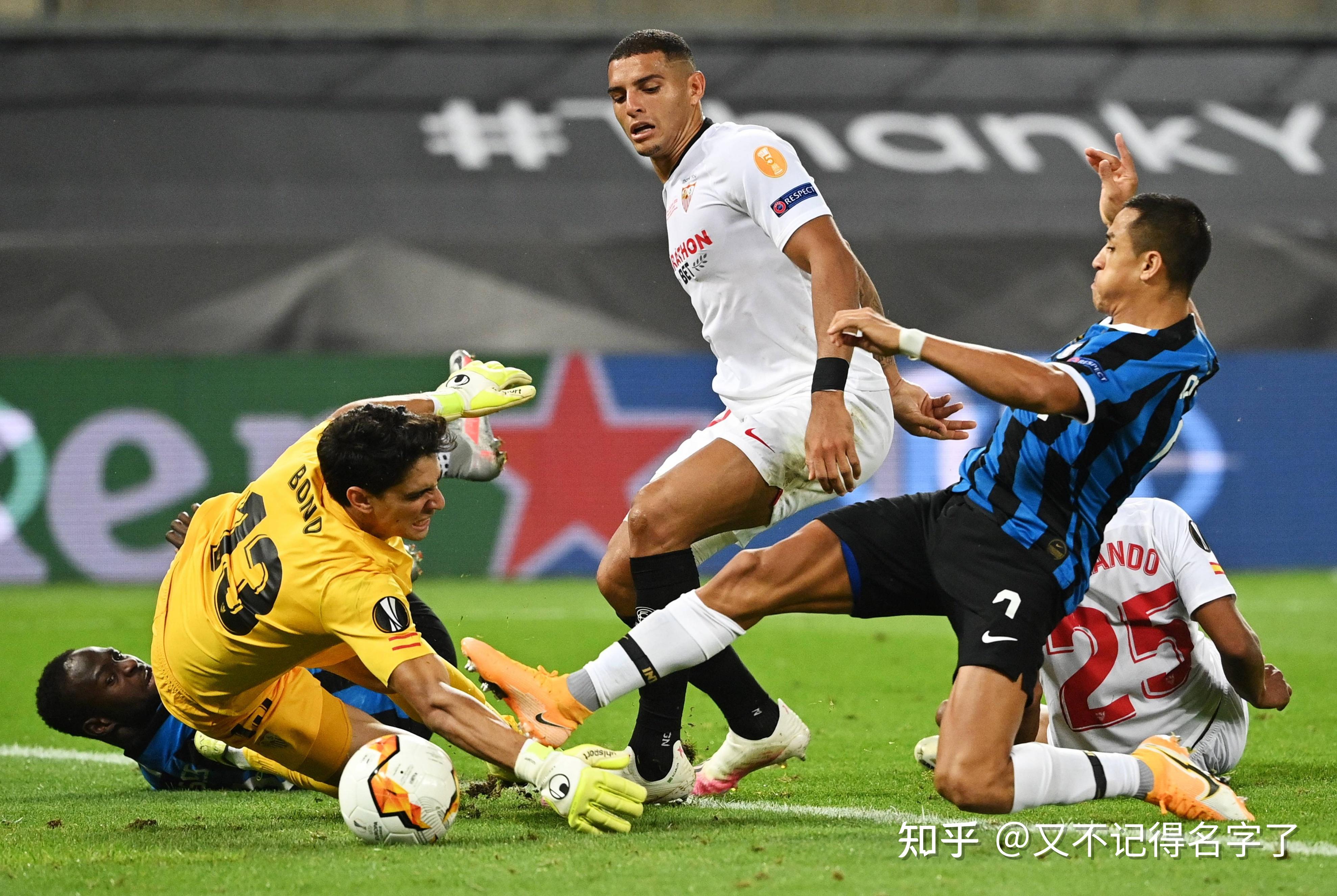 关于塞维利亚与尤文图斯的硬仗即将开始的信息 关于塞维利亚与尤文图斯的硬仗即将开始的信息