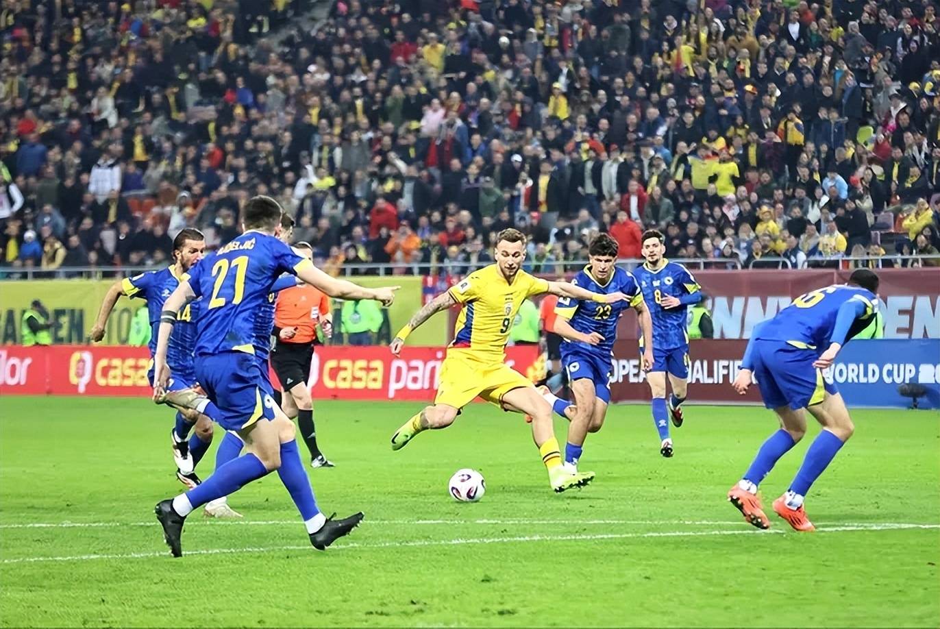 包含英格兰客场完胜塞尔维亚，三连胜领跑小组的词条