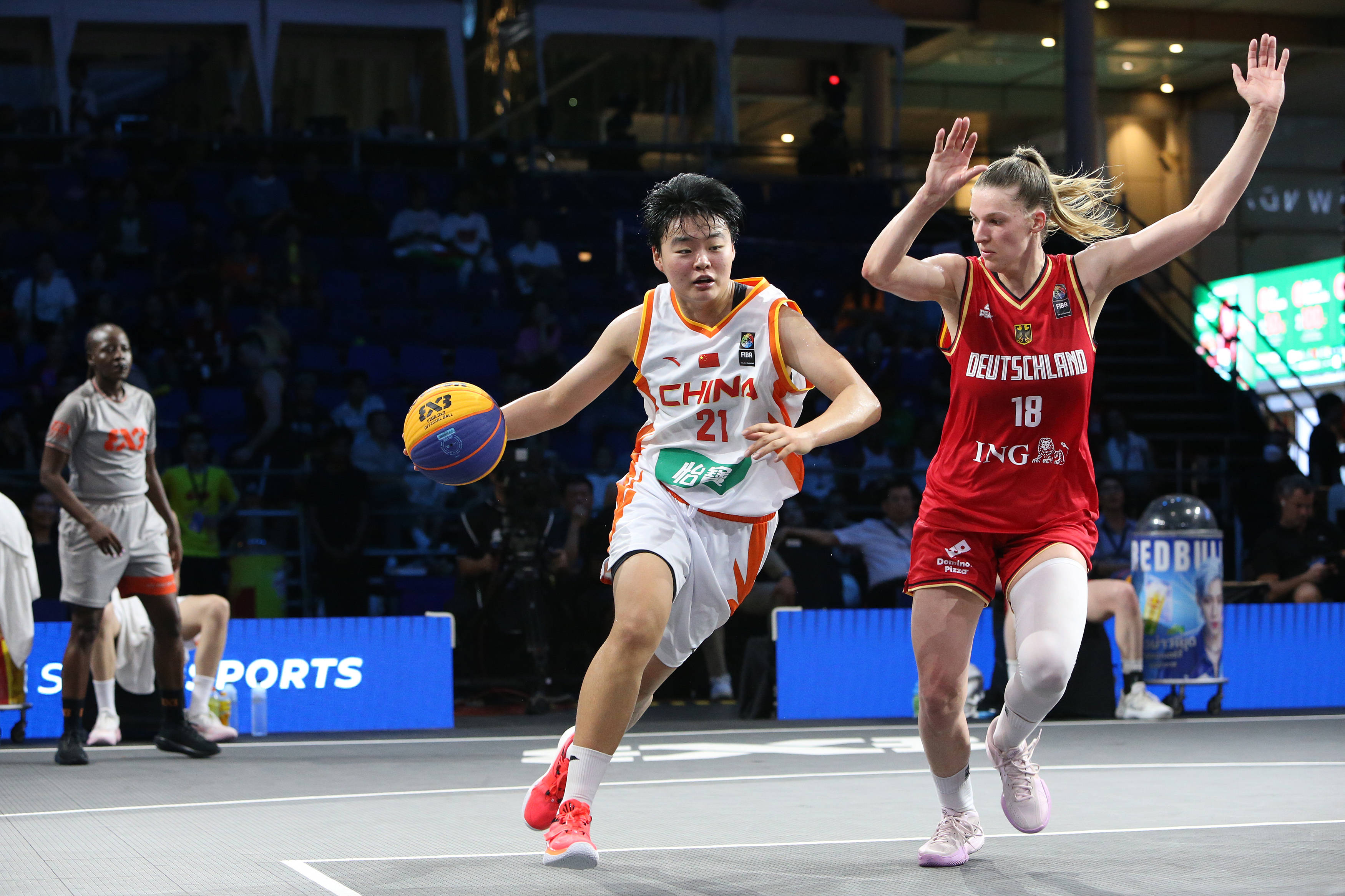 包含东京奥运会篮球比赛备战紧张进行，中国队有望进军奖台的词条