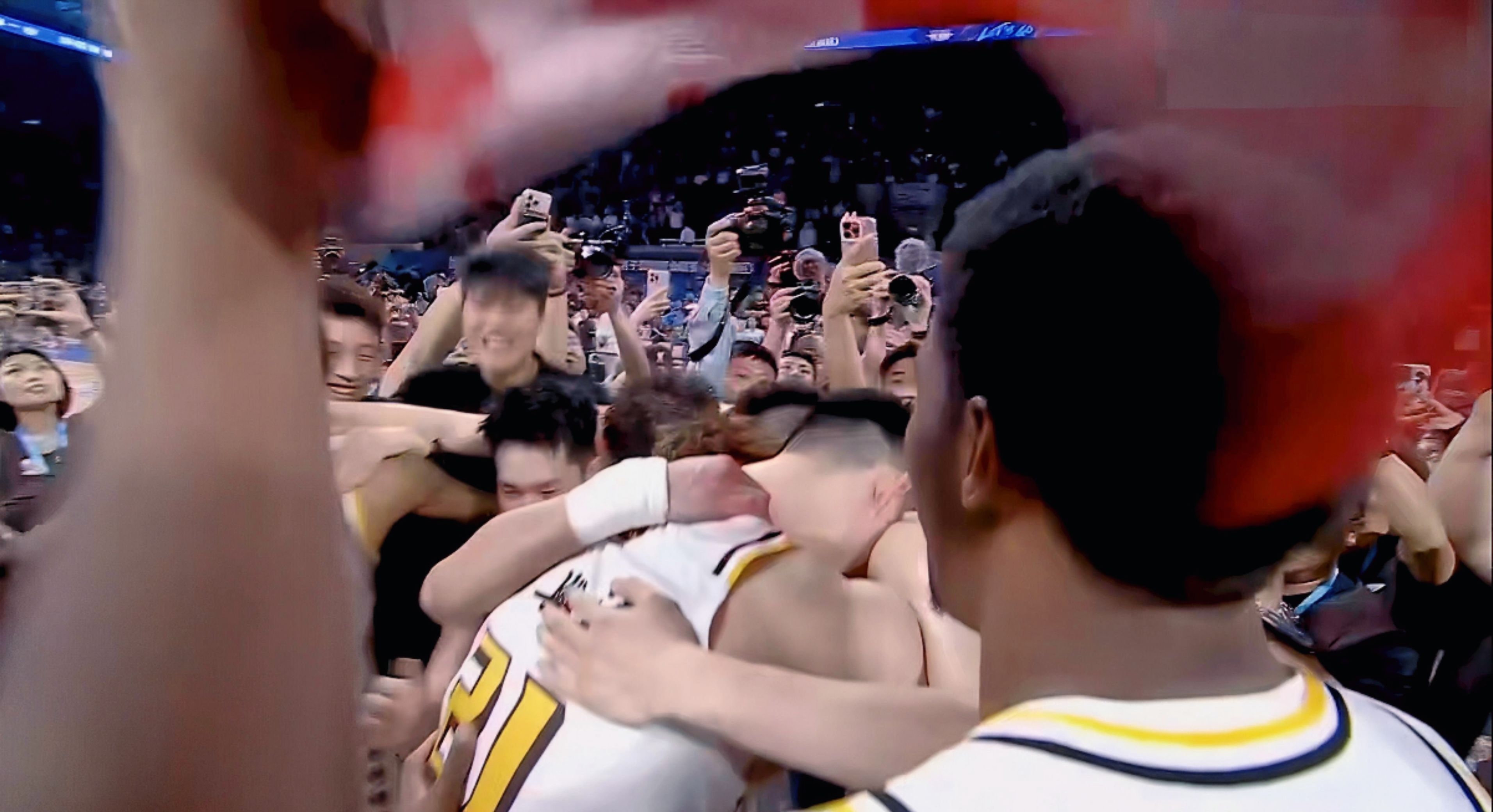 篮球巨星砍分破纪录,激情对决盛大上演的简单介绍 篮球巨星砍分破纪录,激情对决盛大上演的简单介绍