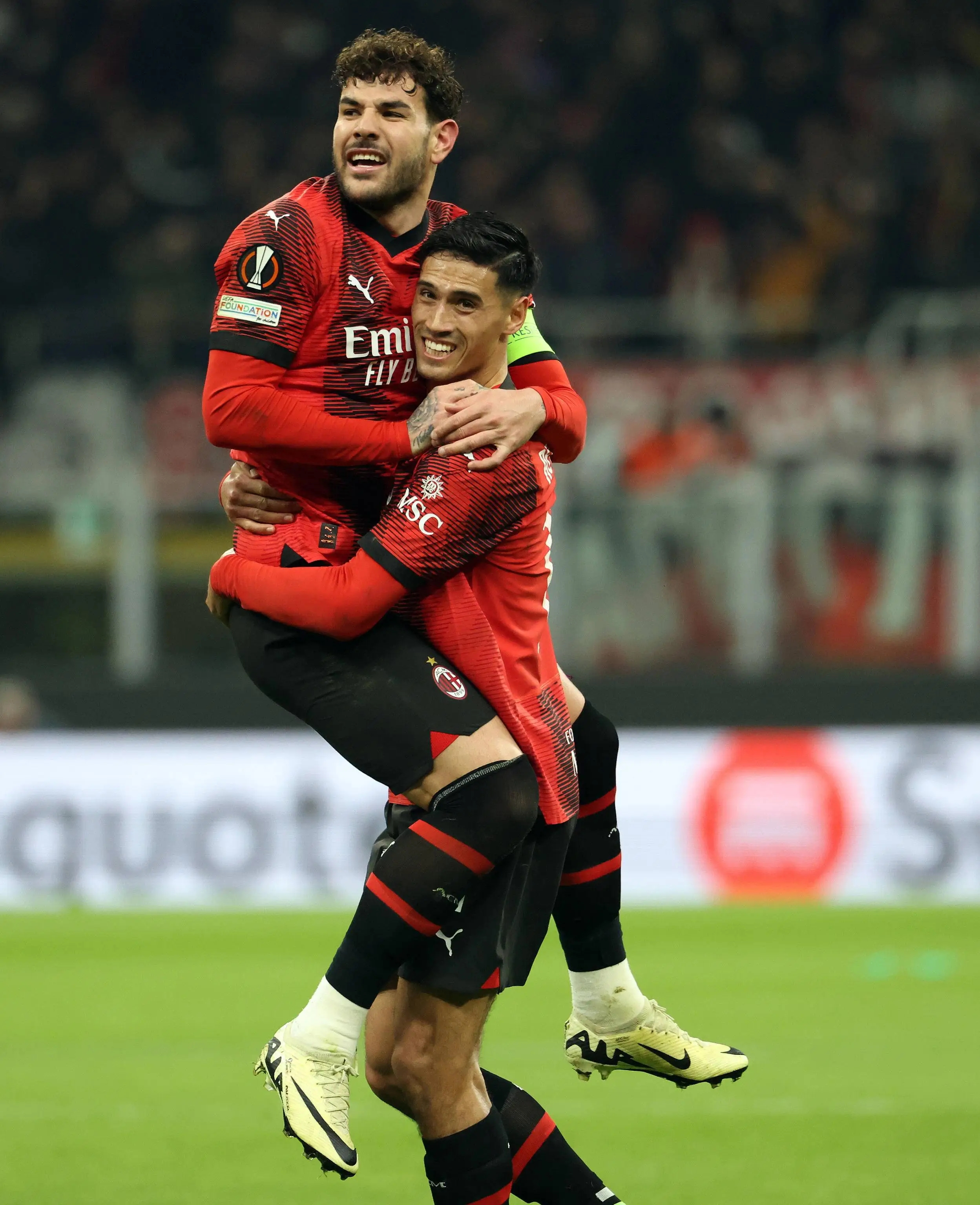 多特蒙德客场大胜，助力保持欧冠席位