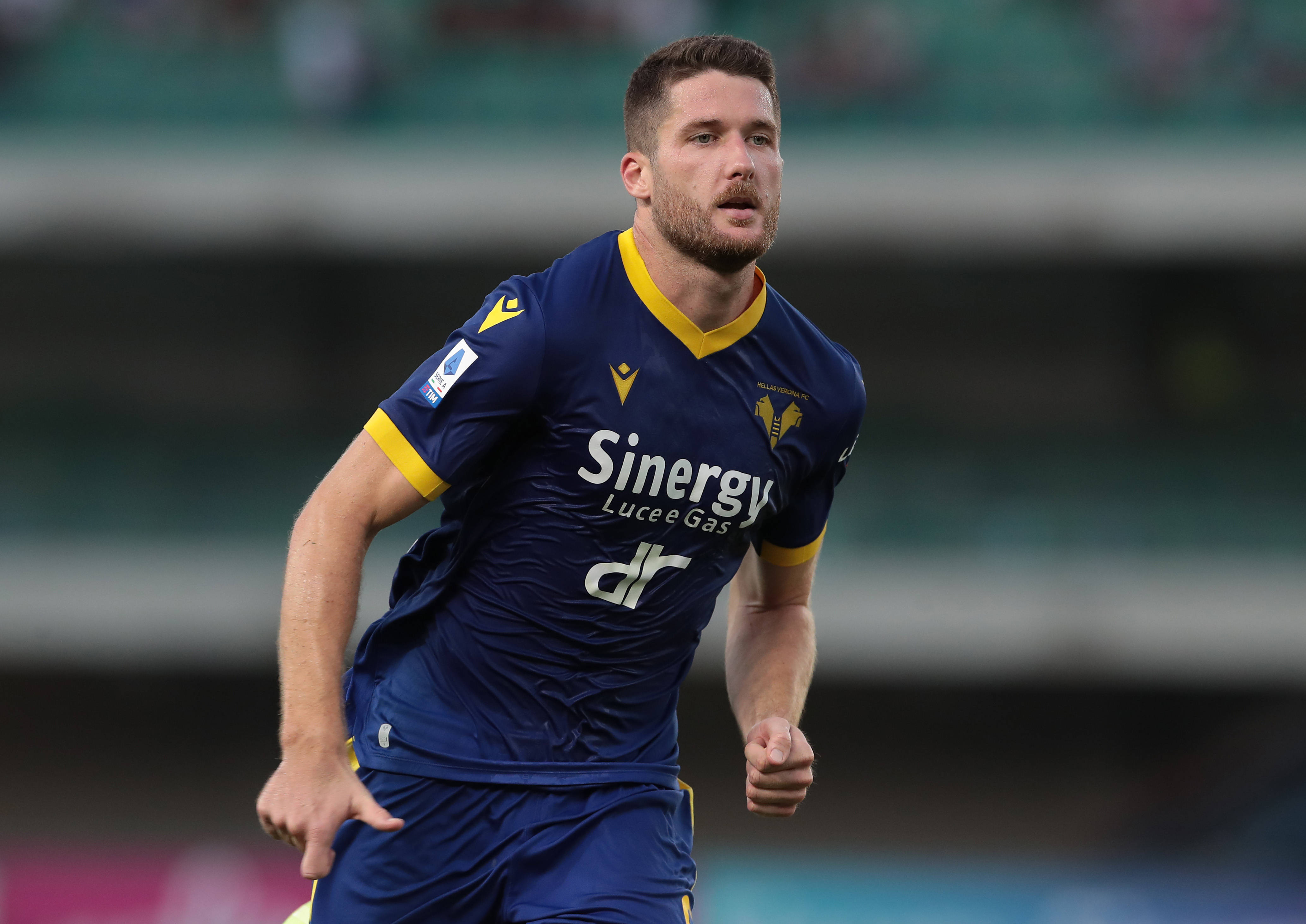 关于国际米兰中场受伤，恐缺战几轮的信息