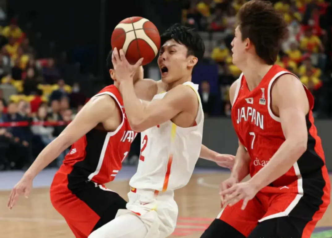 亚洲明星篮球赛精彩登场日本武士队勇夺冠军的简单介绍 亚洲明星篮球赛精彩登场日本武士队勇夺冠军的简单介绍