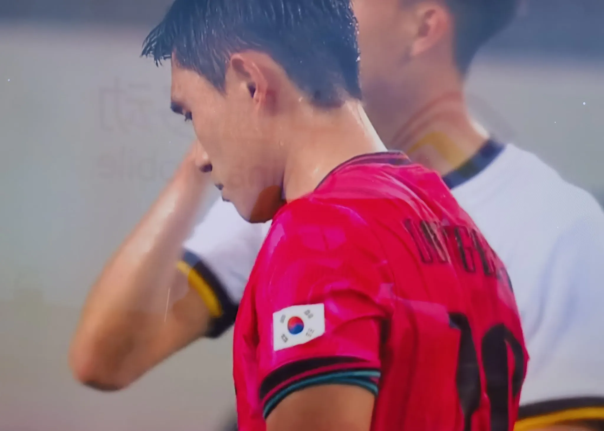 包含欧预赛紧张对决：胜者晋级，败者沦陷的词条