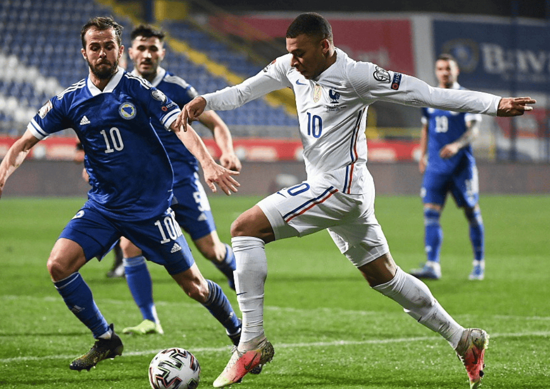 意外发生：法国队遭逆转惨败的简单介绍