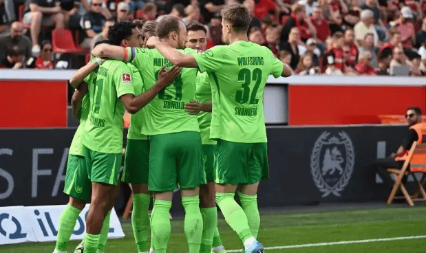 关于沃尔夫斯堡主场击败对手，保持不败走势的信息