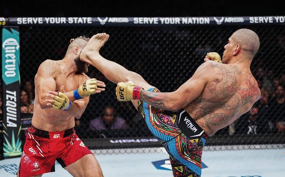 包含法拉利鏖战红牛二队，佩雷兹状态火热的词条