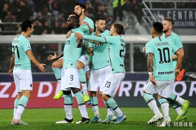 包含法拉利鏖战红牛二队，佩雷兹状态火热的词条