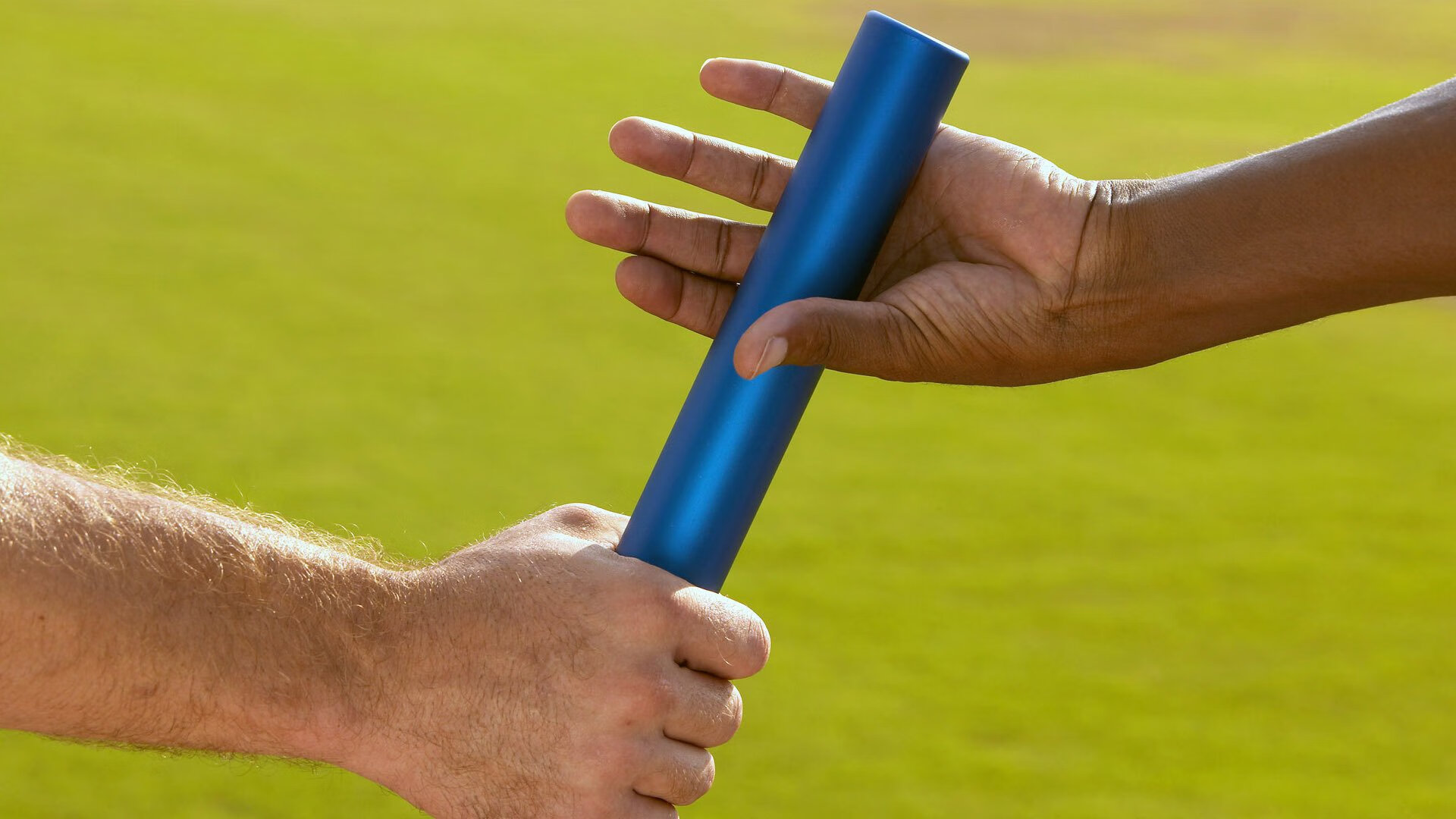 巴黎粉碎莱比锡红牛，莱万成为关键先生