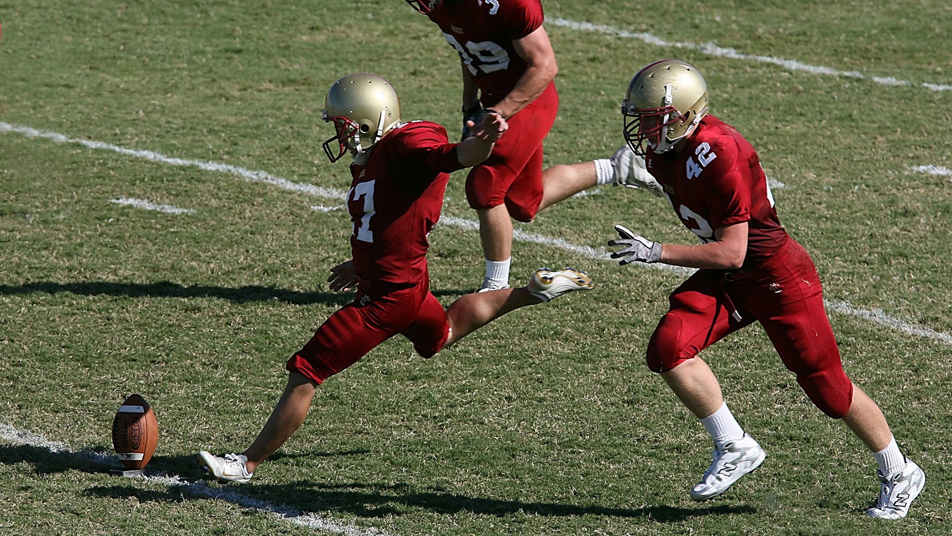 引擎轰鸣与评分拉满，F1新赛季揭幕战之夜与英格拉姆的跨界共鸣